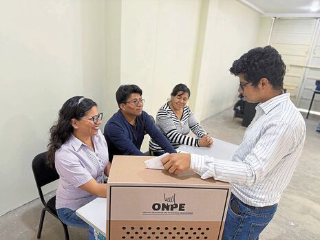 Keiko y ‘Porky’ puntean, sube Nieto y cae Groso en ‘Picotitos electorales’