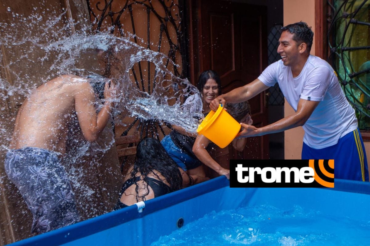 Grandes y chicos no se salvaron de los baldazos de agua por carnavales. Foto: Fernando Sangama/ Trome.