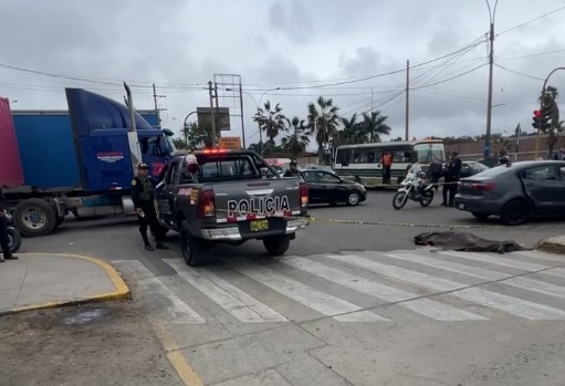 Crimen ocurrió a pocos metros de la sede del Gobierno Regional del Callao. (Captura Tv)