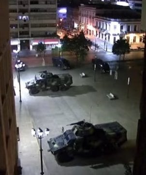 Venezolanos reportan disparos cerca al Palacio de Miraflores en Caracas.