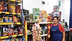 Perdió todo en el incendio de Mesa Redonda y volvió a empezar con una bodega en Carabayllo