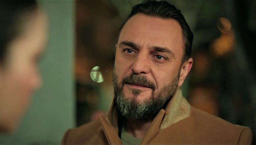 Resul decepcionado de Suzan en la telenovela turca "Hermanos" (Foto: NG Medya)