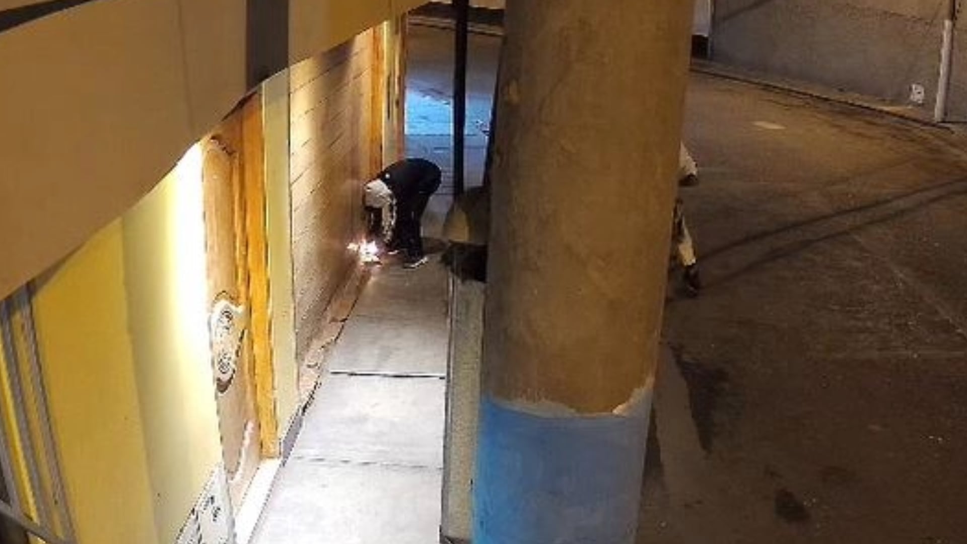 Trujillo: A gritos mujer hace correr a extorsionadores.