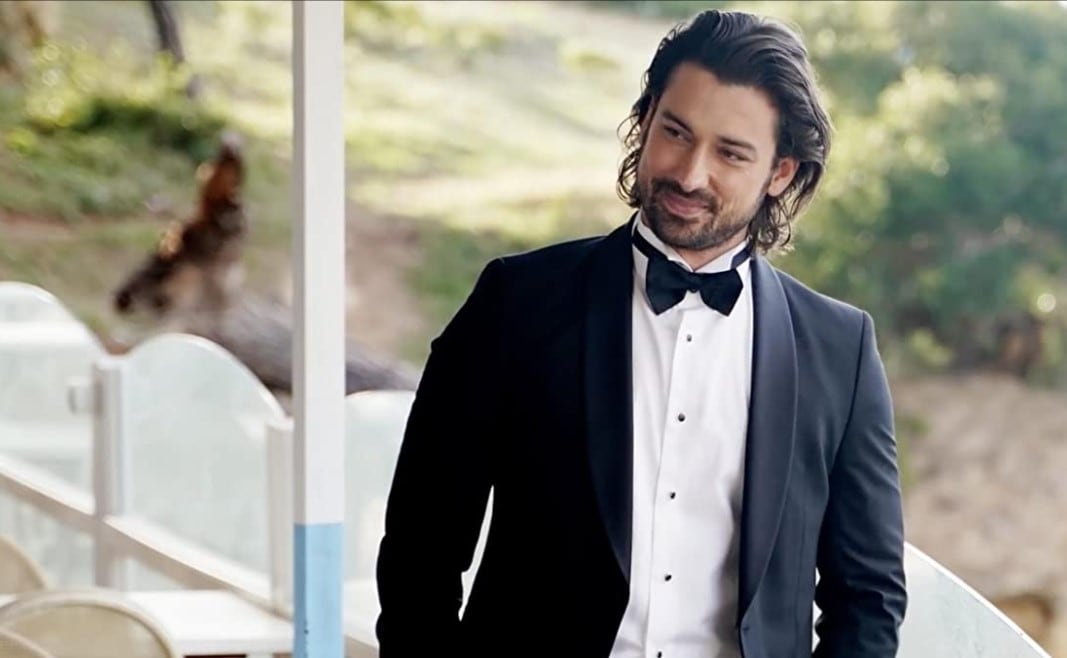 Alp Navruz protagoniza “Ada Masali: el cuento de la isla". (Foto: Medyapım / MF Yapım)