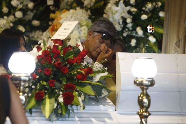 Fernando Armas no pudo contener las lágrimas por la partida de Manolo Rojas. (César Campos / @photogec)