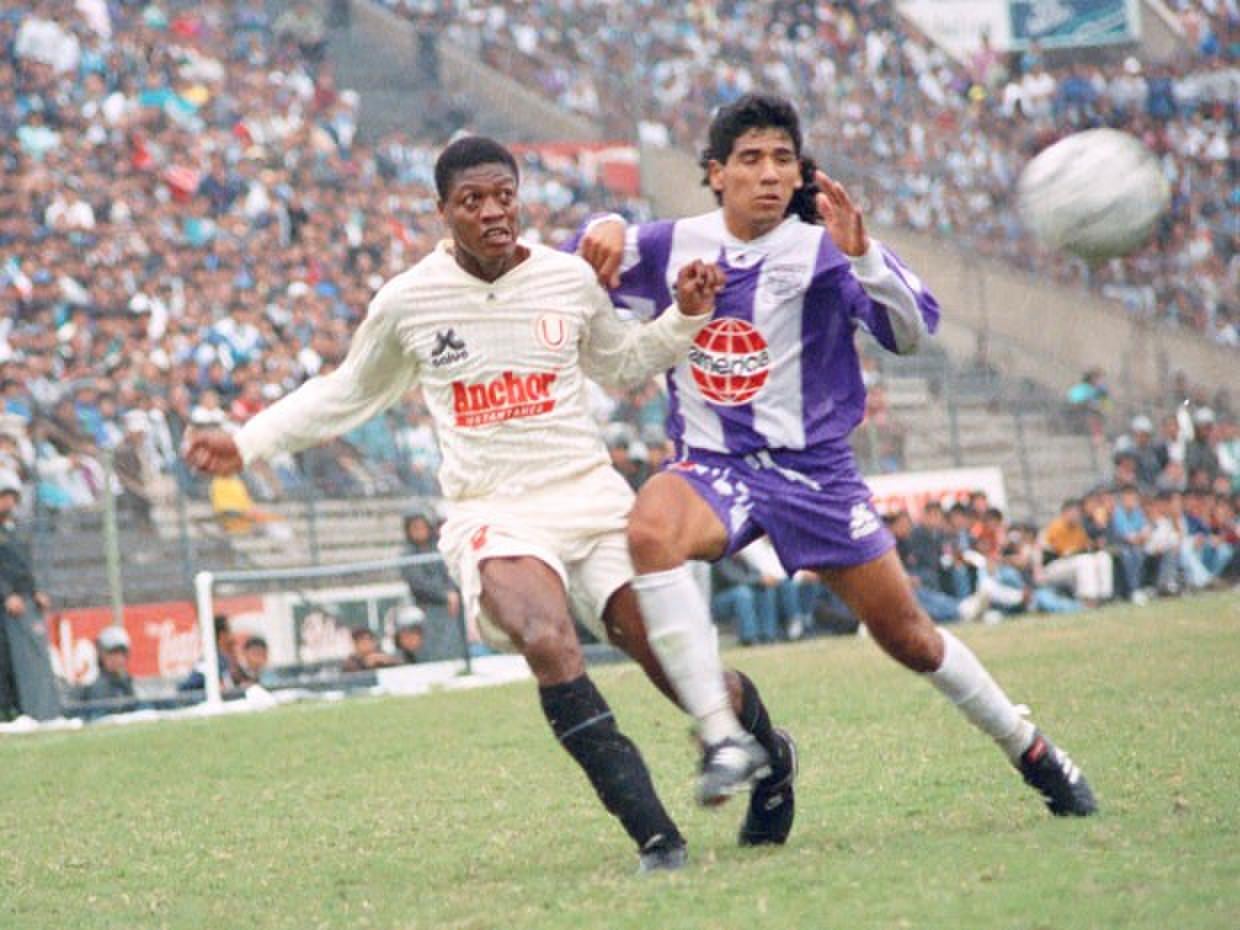 Balán era la pesadilla de la zaga victoriana en los clásicos (Foto: @GEC)