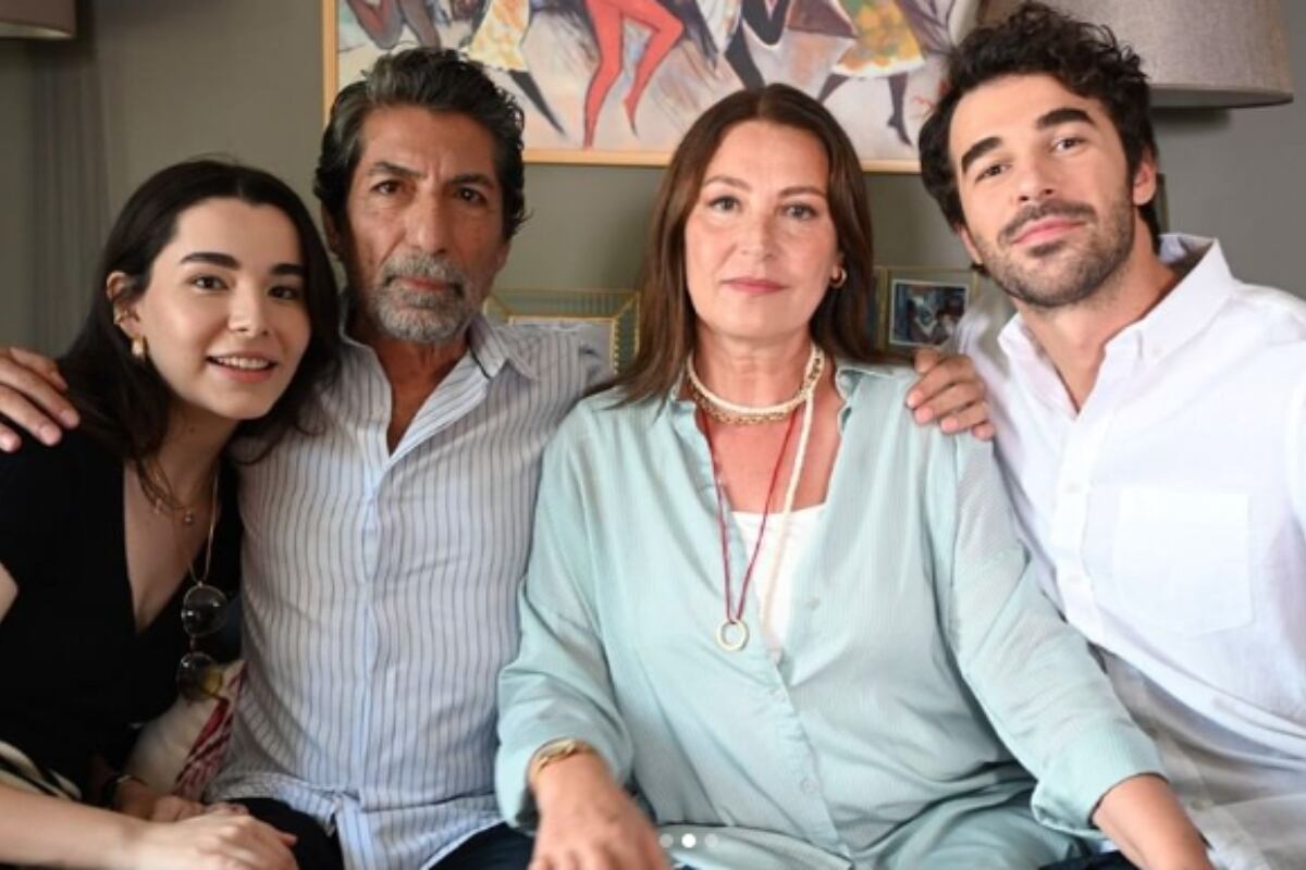 La familia protagonista de la serie “Aldatmak” (Foto: Tims & B Productions)