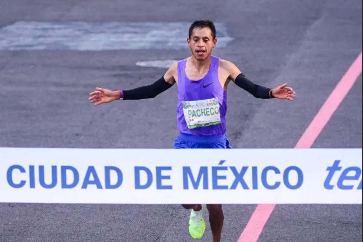 Peruano Pacheco criuza primero la meta en México (Foto: @imago7)