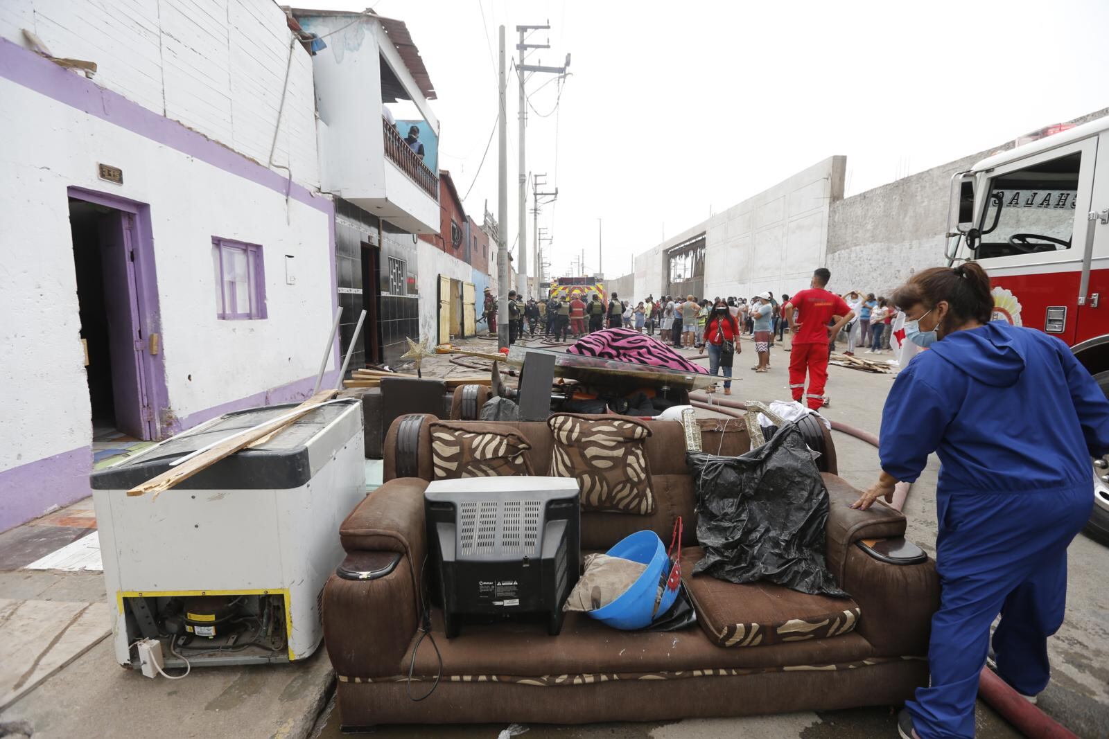 Incendio arrasó con ocho casas, en el Callao. | Foto: Violeta Ayasta
