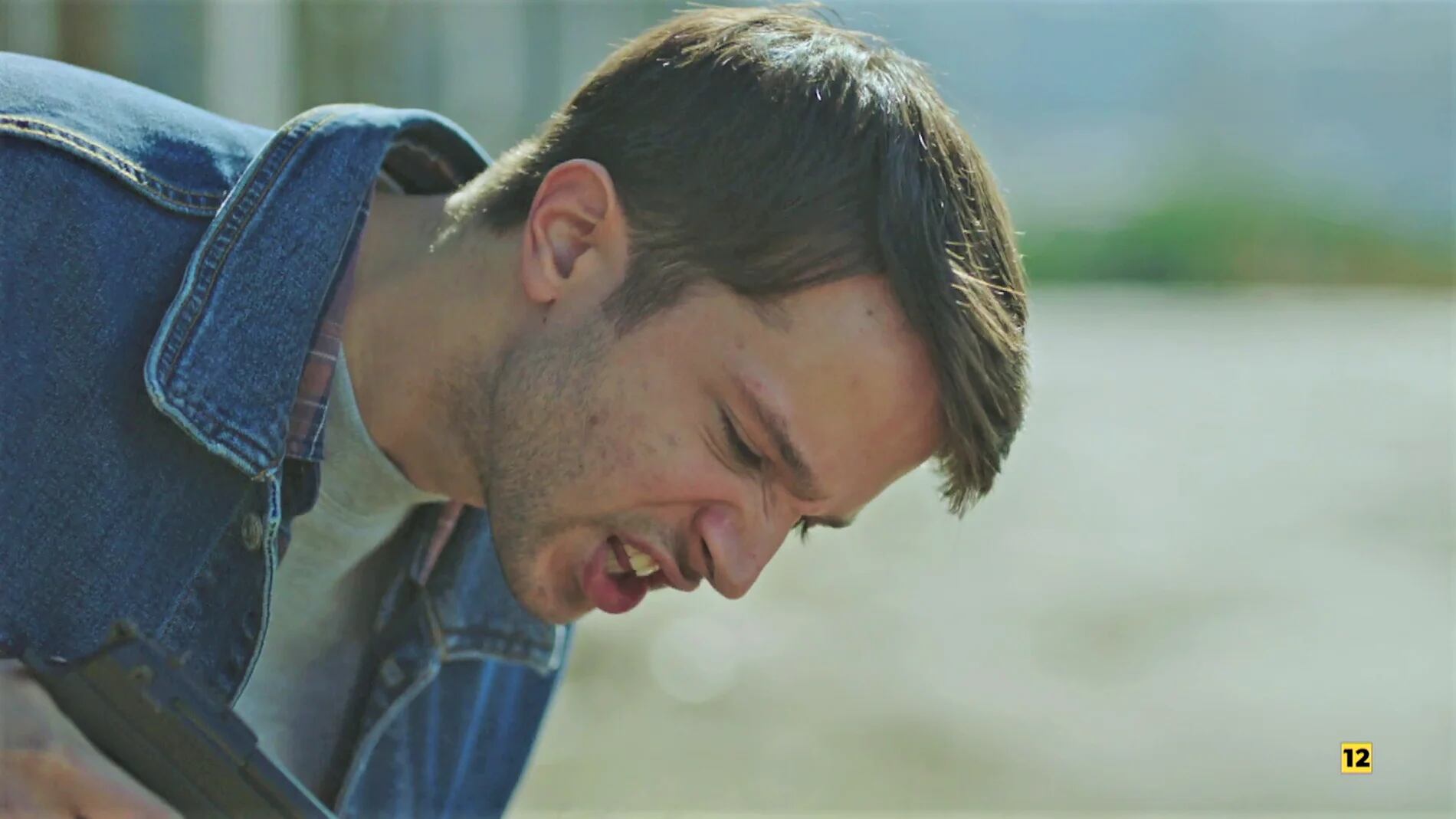 Çinar encontró a su ex mejor amigo y ahora no sabe si matarlo o llevarlo a las autoridades (Foto: Ay Yapim)