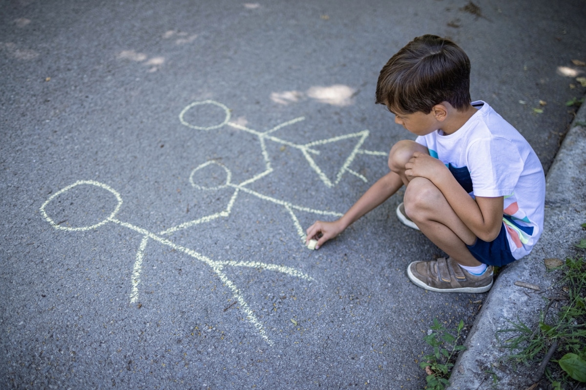 La ausencia de la figura paterna en los niños puede traer consecuencias emocionales, como baja autoestima y dependencia. Foto: Istock.