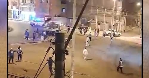 Barristas pelean a balazos en Chorrillos