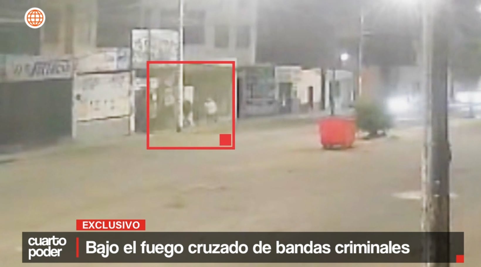 Cámara captó a dos sujetos dejando dinamita en la casa de Sergio Bolaños en Trujillo, previo al atentado.