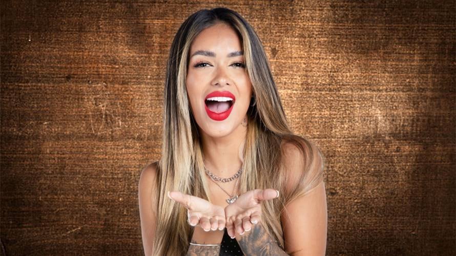 Shirley Arica es una de las chicas que protagoniza "Tierra Brava", el nuevo reality chileno. (Foto: Canal13)