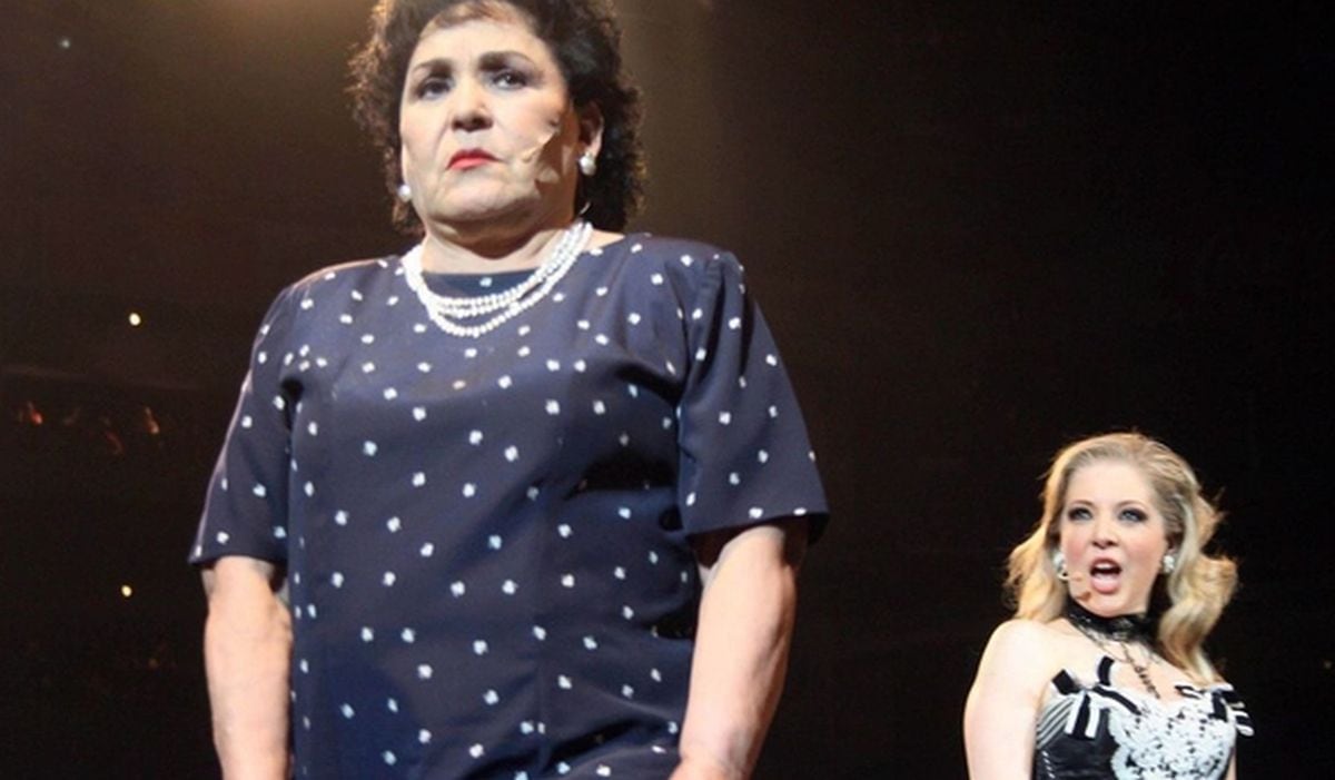 Carmen Salinas y Edith González sobre las tablas en "Aventurera" (Foto: Cuarto Oscuro)