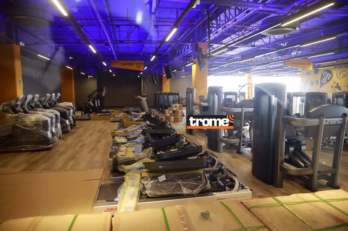 Smart Fit será una de las marcas en KM40. En la visita observamos que esta cadena de gimnasios ya tiene lista su equipamiento dentro del nuevo 'Foquita mall'. (Entrevista: Isabel Medina / Foto: Allengino Quintana/ Trome).