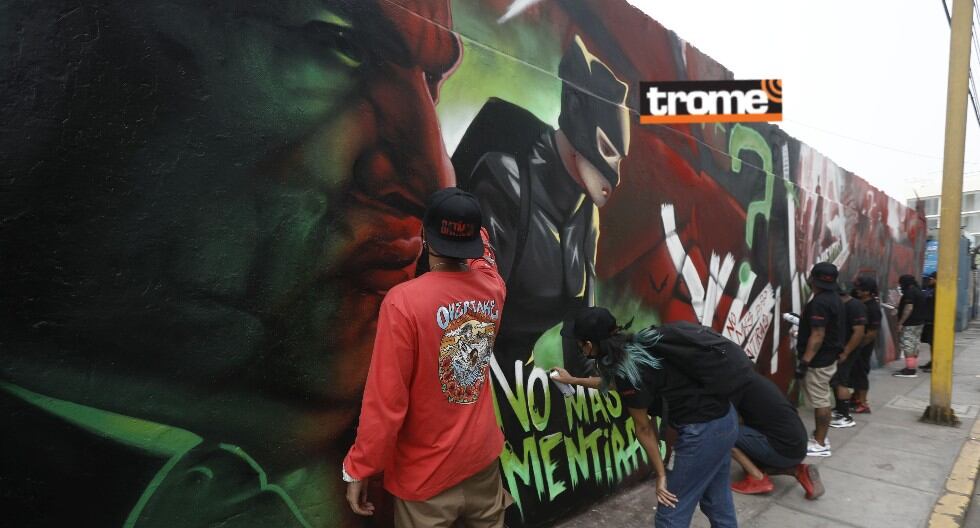 Artistas grafiteros del Perú brillan ante Warner Bros y realizan mural por estreno de 'The Batman'. (Entrevista: Isabel Medina / Foto: César Campos - Trome).