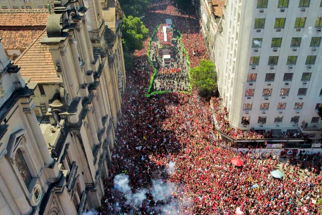 Los Torcedores del Flamenco felices por el cuarto título de la Copa Libertadores. (Agencias)