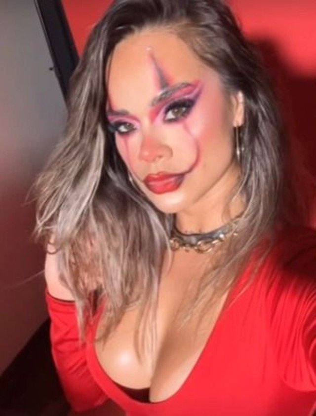 Jossmery Toledo como una sexy Pennywise