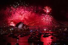 Australia recibe por todo lo alto el Año Nuevo 2025: Mira los majestuosos fuegos artificiales