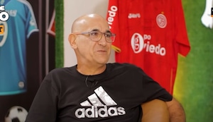 Claudio Techera y la vez que se puso a rezar en pleno partido