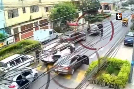Delincuentes intentan asaltar camioneta, pero víctimas frustran robo y se defienden a balazos en el Calla...