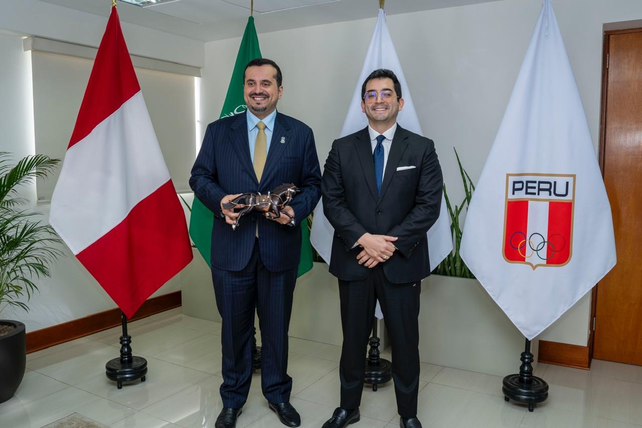 La agenda fue: intercambio cultural, apoyo mutuo y crear una federación deportiva de carrera de camellos con jinetes.