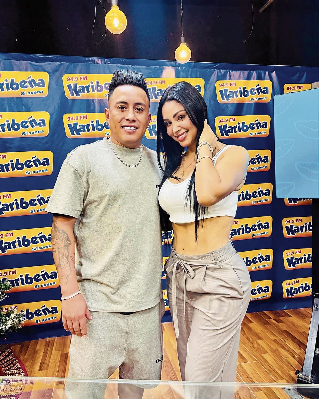 Christian Cueva y Pamela Franco