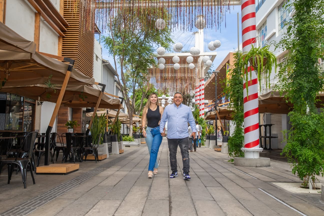 Junto a su esposa han conforma su empresa de representación de futbolistas