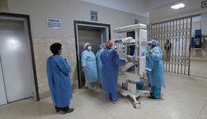 Los hospitales del Perú son para morirse