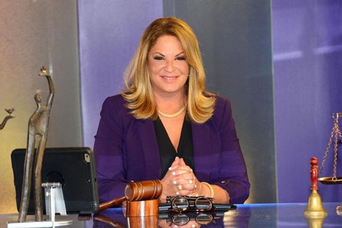 Ana María Polo en medio de su estrado del programa "Caso Cerrado". (Foto: Ana María Polo / Instagram)
