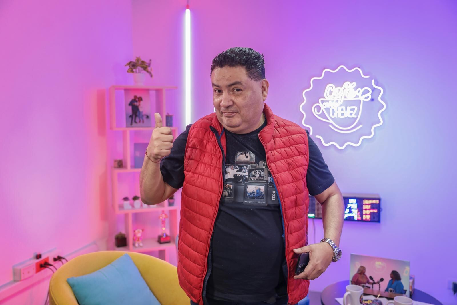 Alfredo Benavides en el Café con la Chevez