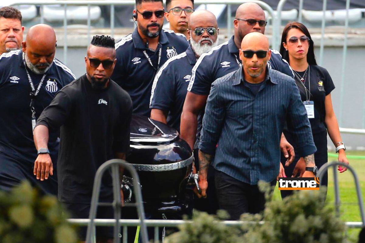 Restos de Pelé ya son velados en Villa Belmiro FC (Foto: REUTERS)