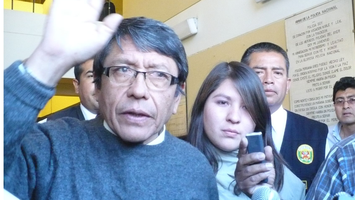 El doctor Ciro Castillo, papá del estudiante, fue el personaje del año en ese 2011. Su amor, sacrificio y tesón, le ganaron la admiración del Perú.