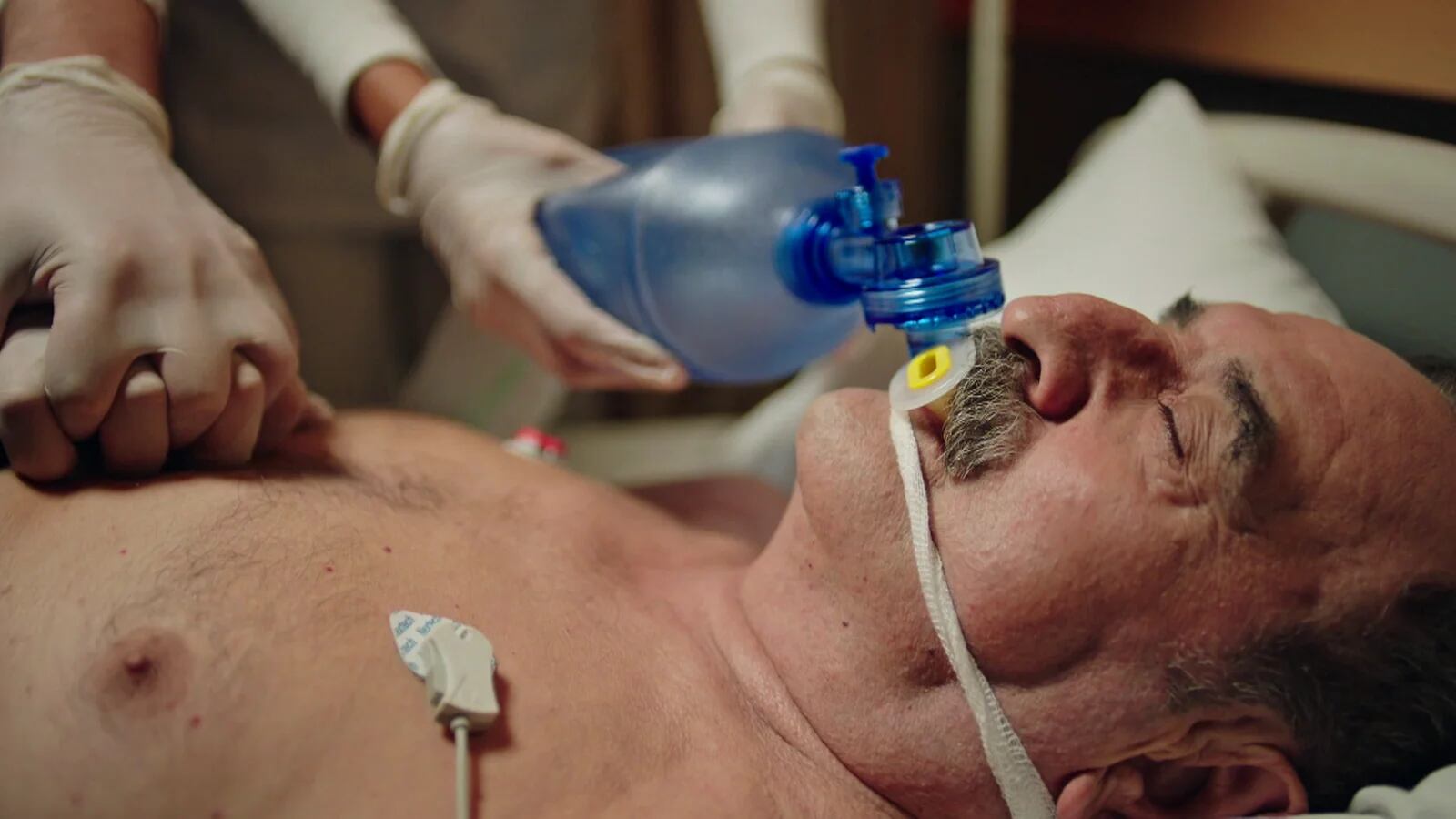 Hikmet sufre un paro cardiaco (Foto: OGM Pictures)