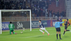 ¡Triunfazo íntimo en la UNSA! Alianza Lima se impuso 1-0 al Melgar en Arequipa y sigue en la pelea por el título del Torneo Apertura