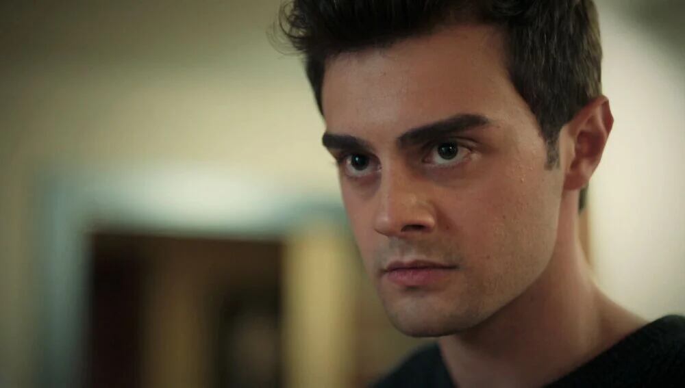 Ömer golpea al ex de Ayşe (Foto: NG Medya)