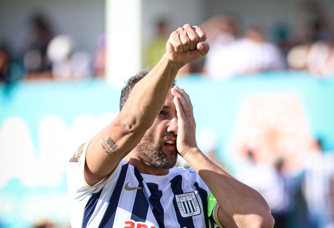 Hernán Barcos marcó el 2-1 de Alianza Lima sobre Comerciantes Unidos. ( Liga 1)