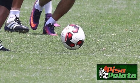 Ya entendí la sugerencia del ‘Chifero’ a ‘Trogliodita’: ‘Juega con 5 defensas’