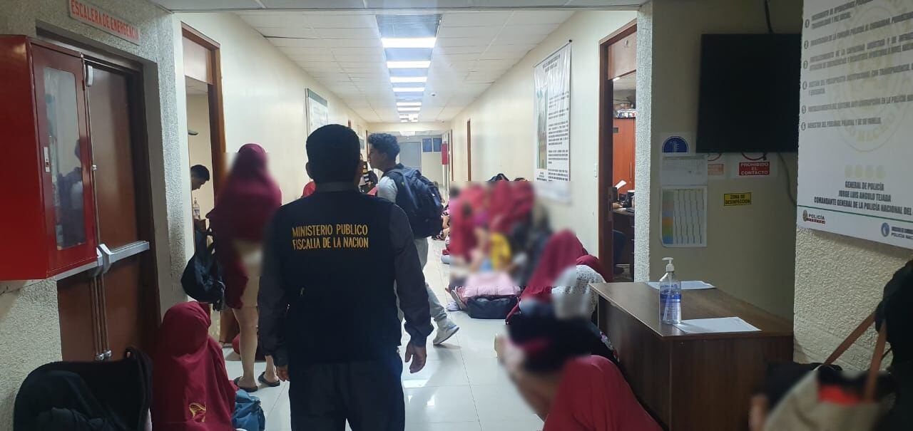 56 mujeres fueron rescatadas en las Sirenitas VIP de mafias de trata de personas, según informó la Fiscalía.