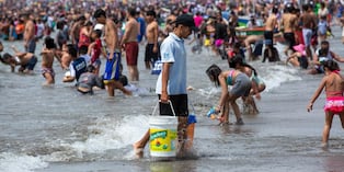 La disposición municipal alcanza a las playas de Agua Dulce, La Herradura, La Costanera y La Chira, balnearios que tradicionalmente concentran a cientos de familias y grupos de amigos durante estas fechas.