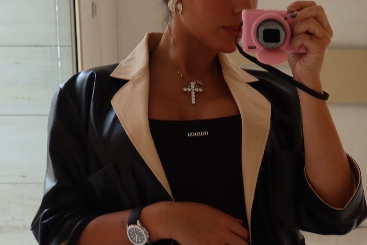 Georgina Rodríguez adapta rosario para uso de su look deportivo (Foto: @georginagio)
