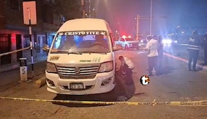 ¡Otro ataque en plena ruta! Sicarios balean a chofer de combi y lo dejan luchando por su vida en el Callao