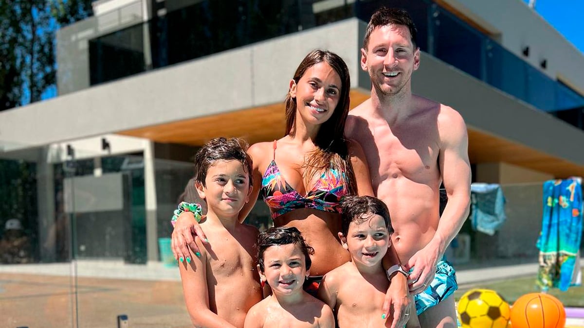 Lionel Messi y su familia disfrutarán sus vacaciones en alguna playa paradisíaca del Viejo Continente. | Foto: @antonelaroccuzzo