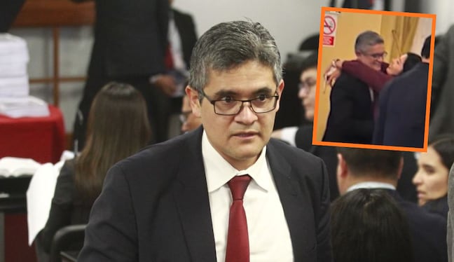 Exfiscal José Domingo Pérez fue captado con jovencita en el céntrico Gran Hotel Bolívar. (Beto a Saber)
