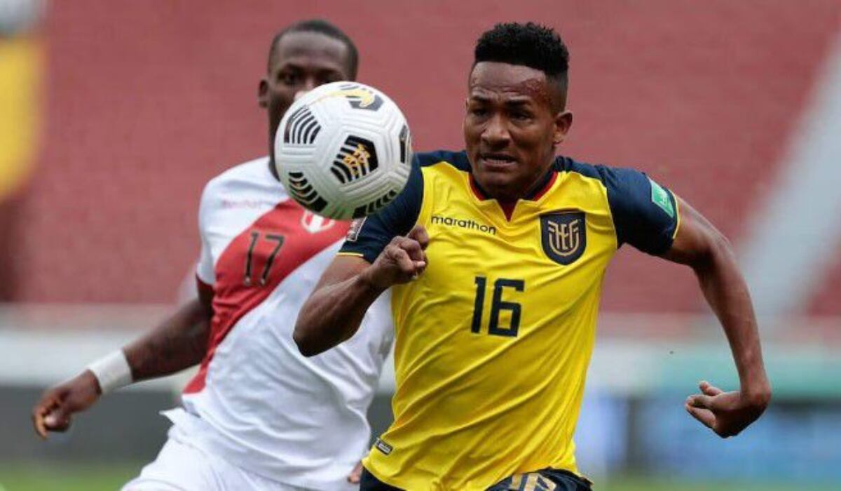 José Carabalí podría convertirse en el último refuerzo de Universitario para la Liga 1 2025 (Foto: Agencias).