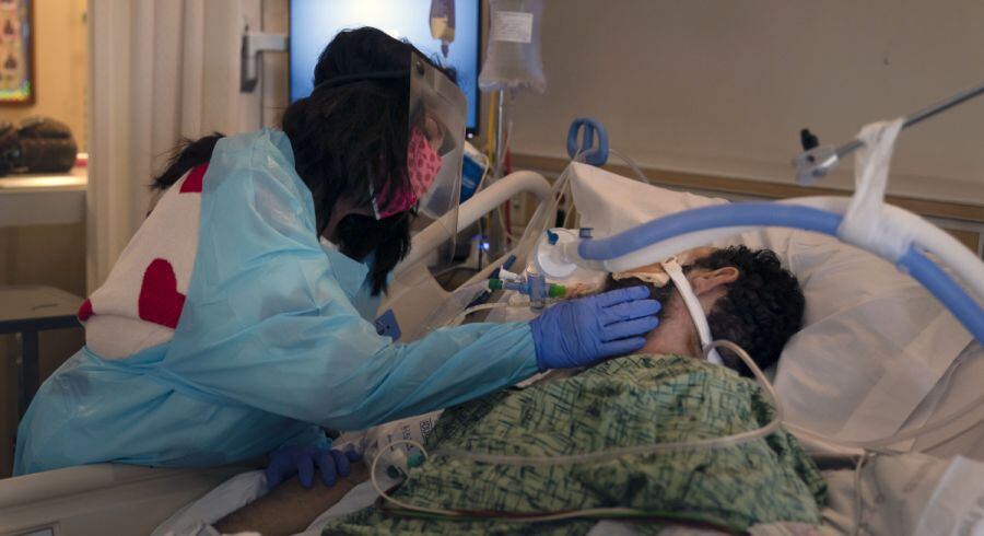 Estados Unidos es el país más afectado por la pandemia del COVID-19. Según la Universidad Johns Hopkins, ya reporta más de 28 millones de contagios y más de un millón de muertes. (Foto: AP)