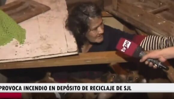 SJL: Ciudadanos extranjeros rescataron a 10 perritos de un incendio