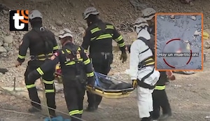 ¡Macabro hallazgo en el SMP! Vecinos encuentran cadáver flotando en el río Rímac