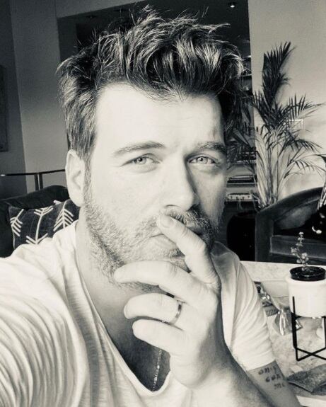 Kıvanç Tatlıtuğ es un actor y exmodelo turco, ganador de dos premios Golden Butterfly a mejor actor (Foto: Kıvanç Tatlıtuğ/Instagram)